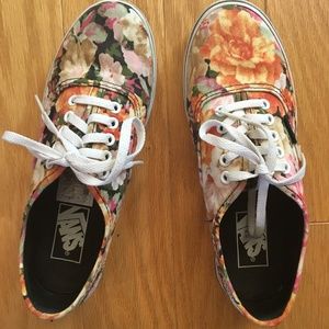 Floral Vans Lace up Low Profile Sneakers Size 6